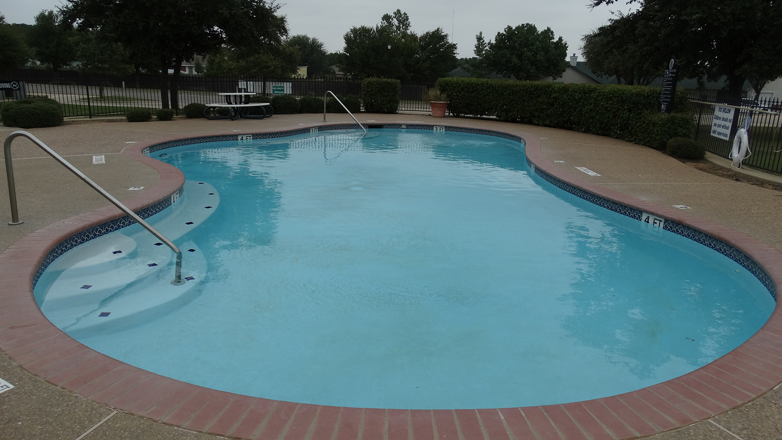 Fox Hollow Apartments 